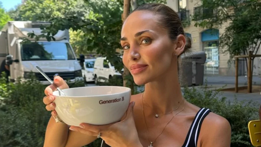 Healthy bowl con setas, espárragos y pistachos en Generation B